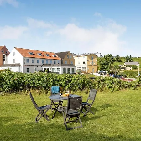 1 Bedroom Beautiful In