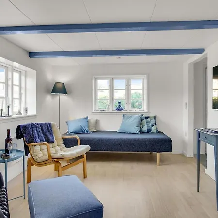 1 Bedroom Beautiful In